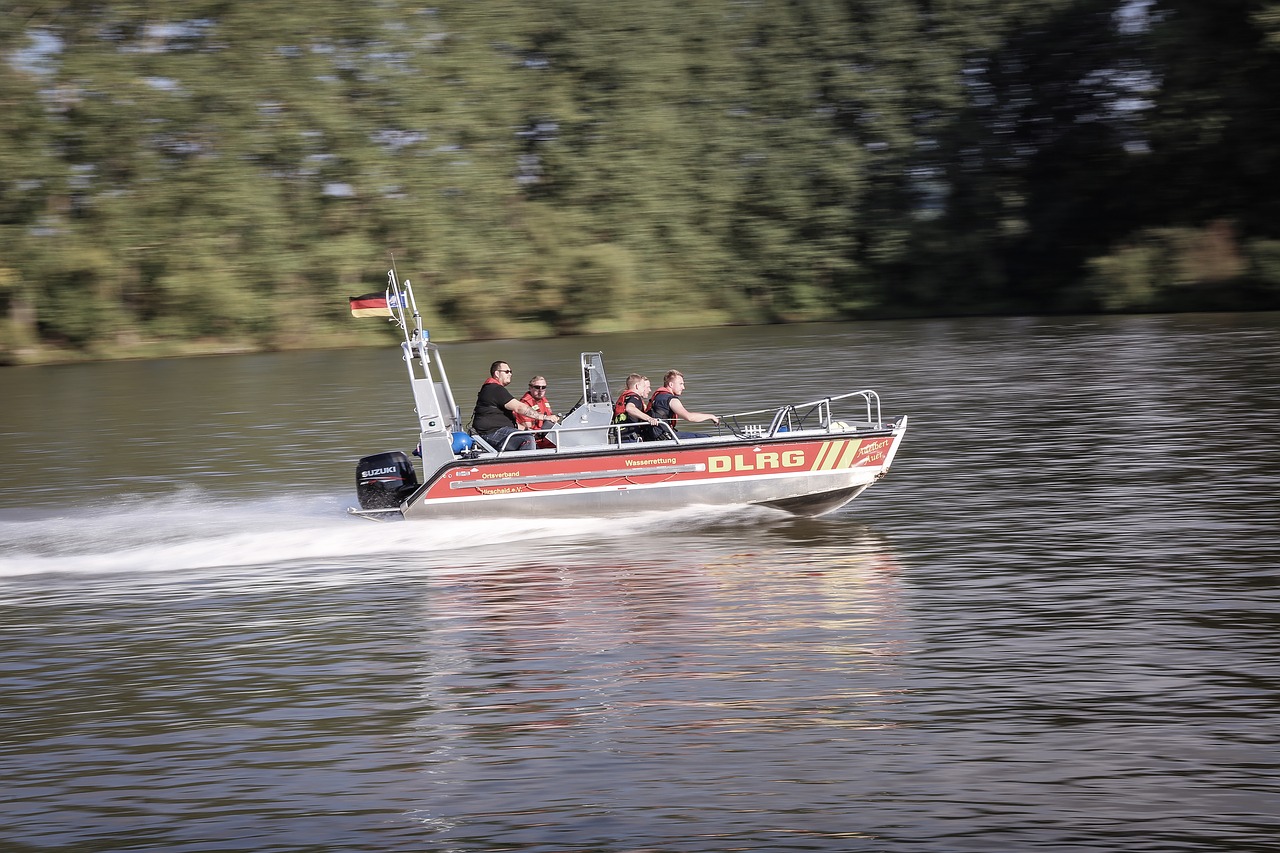 Dlrg, Vanduo, Boot, Gelbėjimo Valtis, Vandens Gelbėjimas, Gelbėjimas, Banga, Aplinka, Nemokamos Nuotraukos,  Nemokama Licenzija