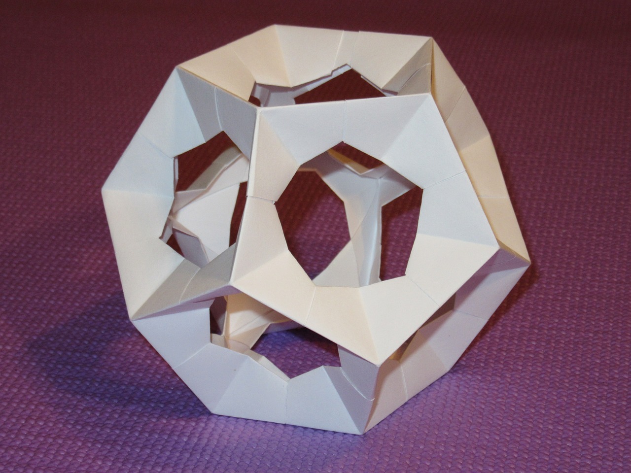 Dodekaedras, Platoninė Kieta Medžiaga, Origami, Popierius, Pentagonas, Sulankstytas, Geometrija, Nemokamos Nuotraukos,  Nemokama Licenzija