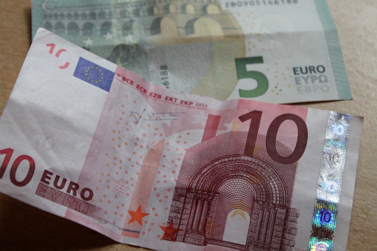 Dolerio Kupiūra, Euras, Valiuta, Sąskaitos, Popieriniai Pinigai, 10 Eurų, 5 Eurų, Nemokamos Nuotraukos,  Nemokama Licenzija