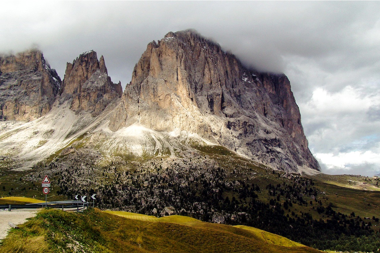 Dolomitai, Val Gardena, Žingsnis Gardena, Italy, Žygiai, Debesys, Dangus, Kalnas, Kraštovaizdis, Nemokamos Nuotraukos