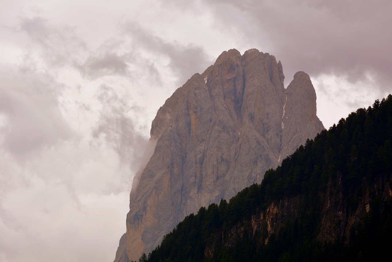 Dolomitai, Rokas, Kalnas, Sassolungo, Debesuota, Italy, Nemokamos Nuotraukos,  Nemokama Licenzija