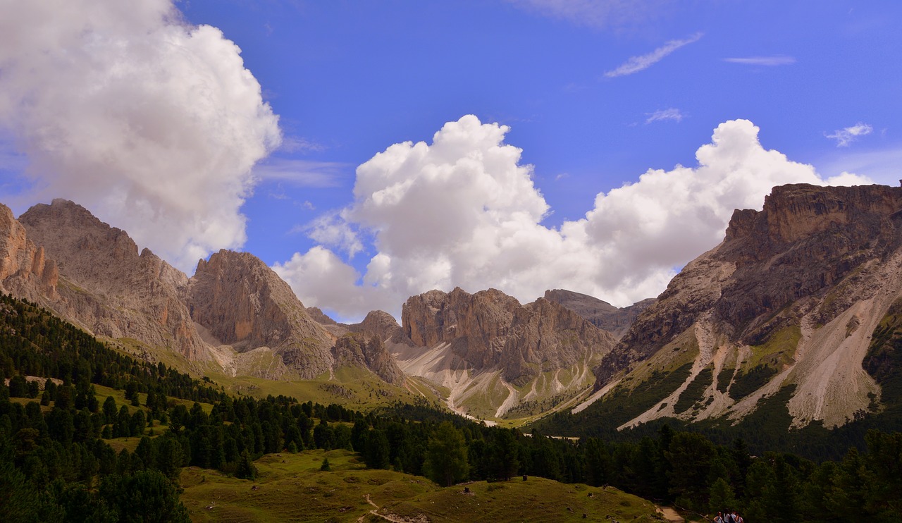 Dolomitai, Kalnas, Prato, Rokas, Debesys, Dangus, Gamta, Kraštovaizdis, Italy, Odle Grupė