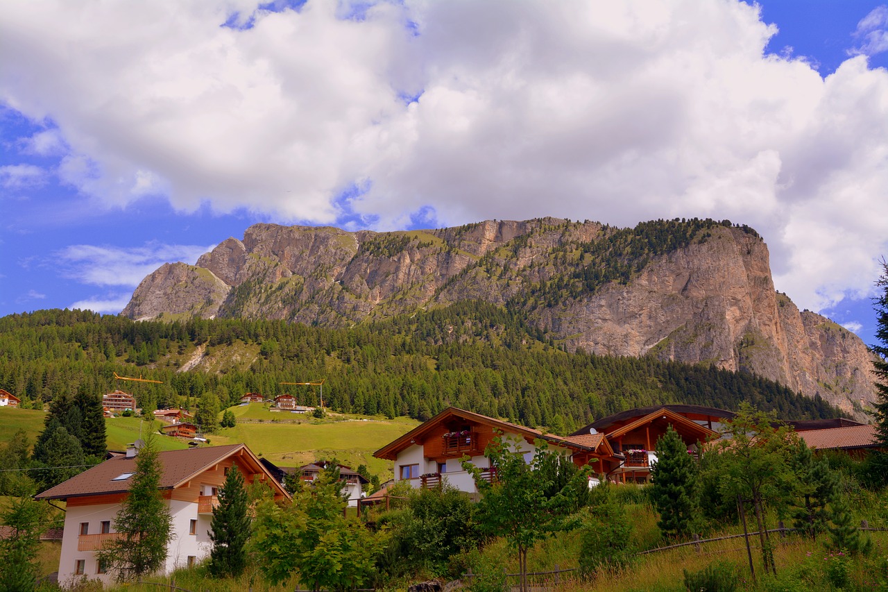 Dolomitai, Namai, Prato, Medžiai, Dangus, Debesys, Miškas, Nemokamos Nuotraukos,  Nemokama Licenzija