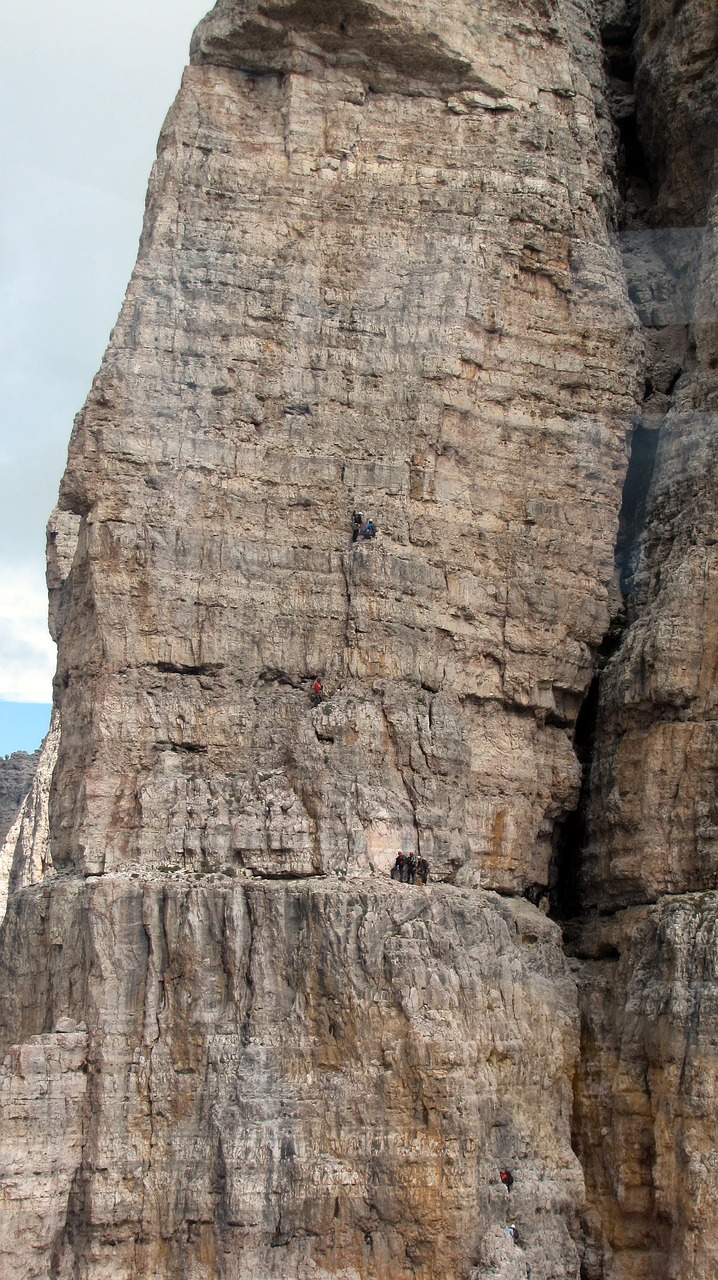 Dolomitai, Lipti, Alpinistas, Pavojingas, Kietas, Kalnai, Roko Sienos, Rokas, Nemokamos Nuotraukos,  Nemokama Licenzija