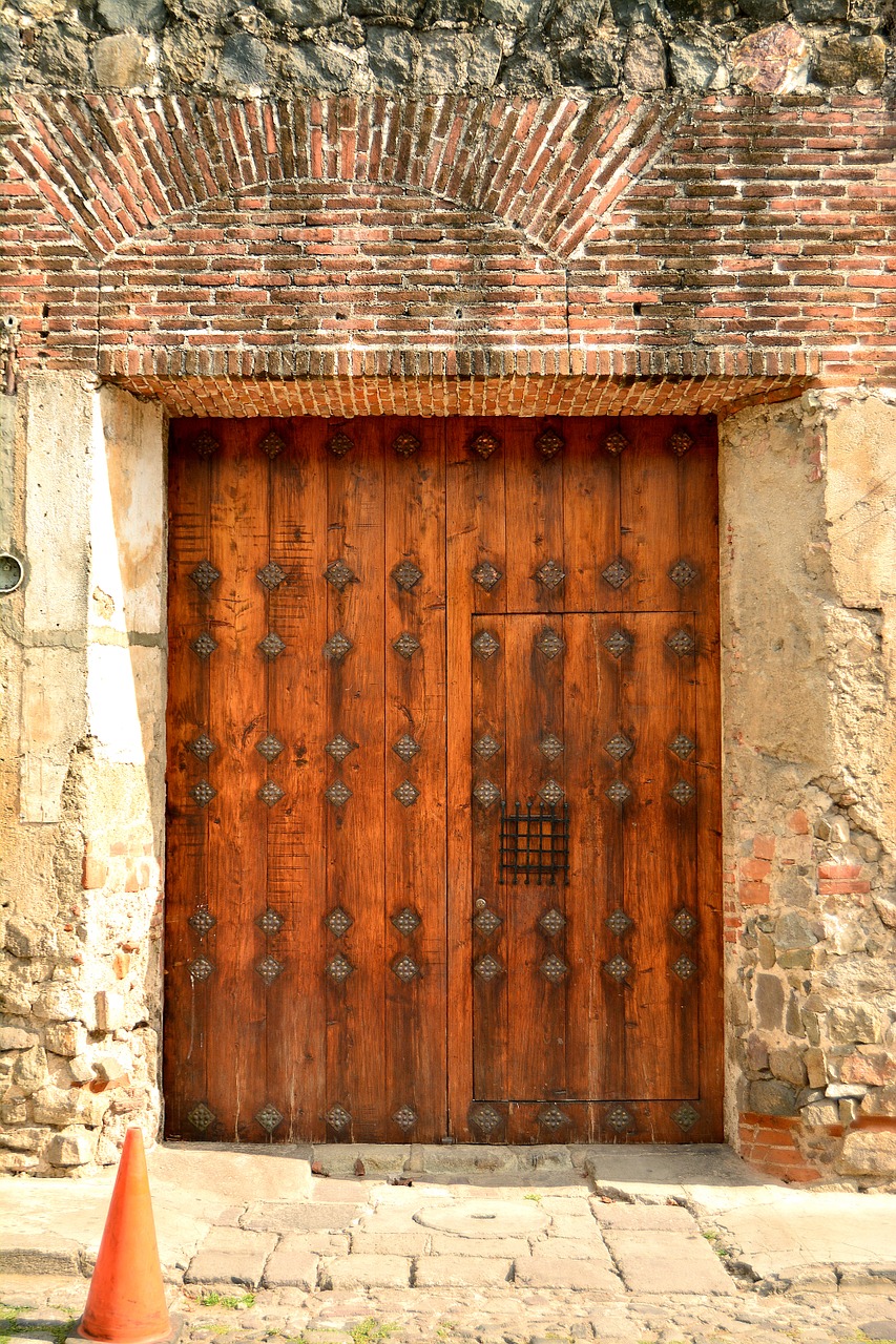 Durys, Mediena, Medinės Durys, Tekstūra, Uždaryta, Senoji Mediena, Miestas, Fasadas, Antigua Guatemala, Nemokamos Nuotraukos