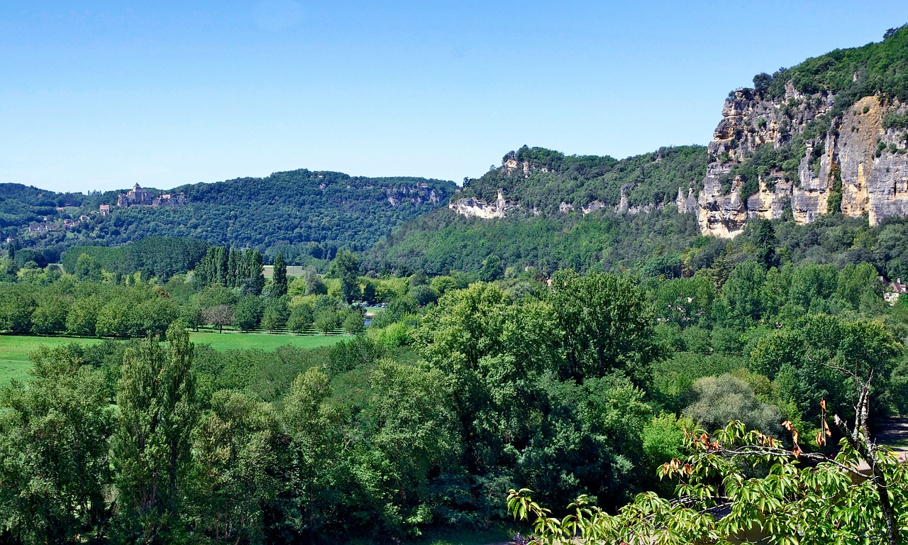 Dordogne, France, Kraštovaizdis, Vaizdingas, Miškas, Medžiai, Miškai, Dangus, Debesys, Kalnai