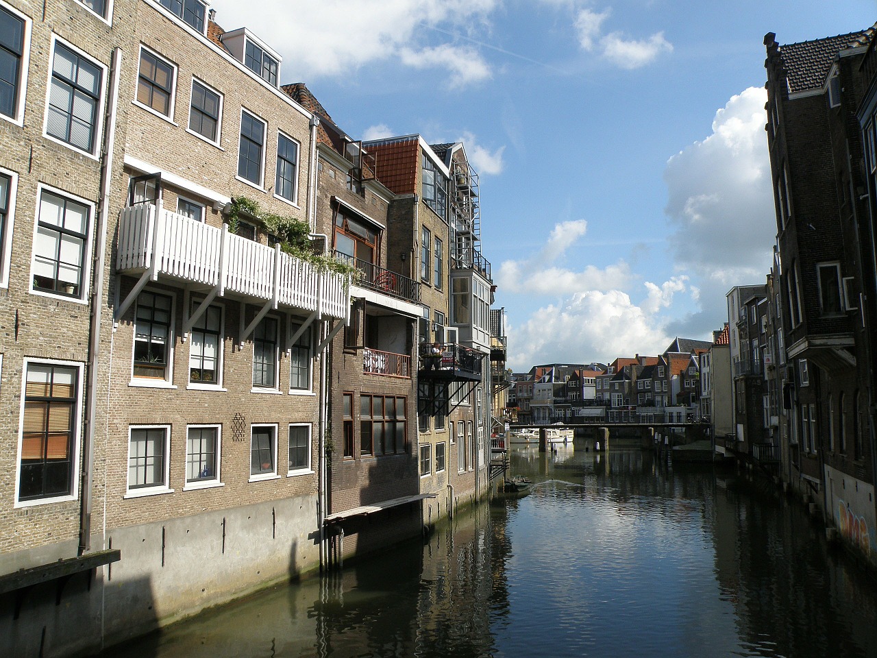 Dordrecht, Nyderlandai, Miestas, Miesto, Pastatai, Architektūra, Panorama, Valtys, Laivai, Prieplauka