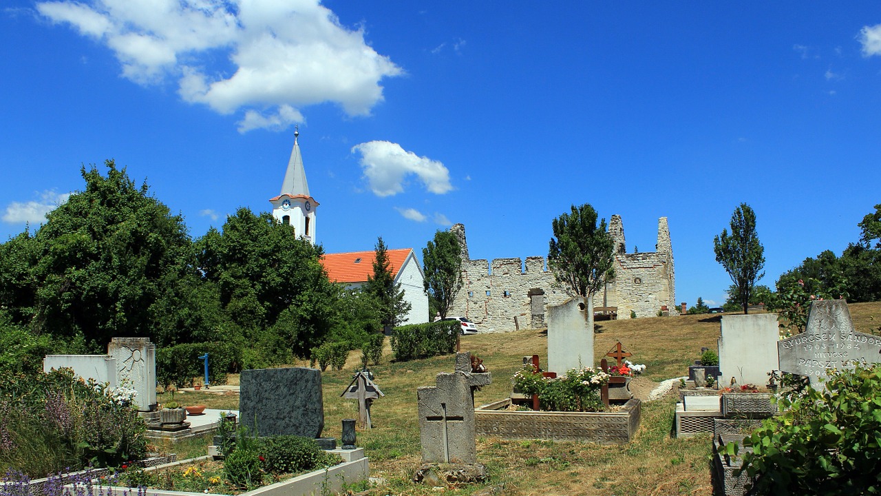 Dörgicse, Senos Kapinės, Balaton Uplands, Nemokamos Nuotraukos,  Nemokama Licenzija