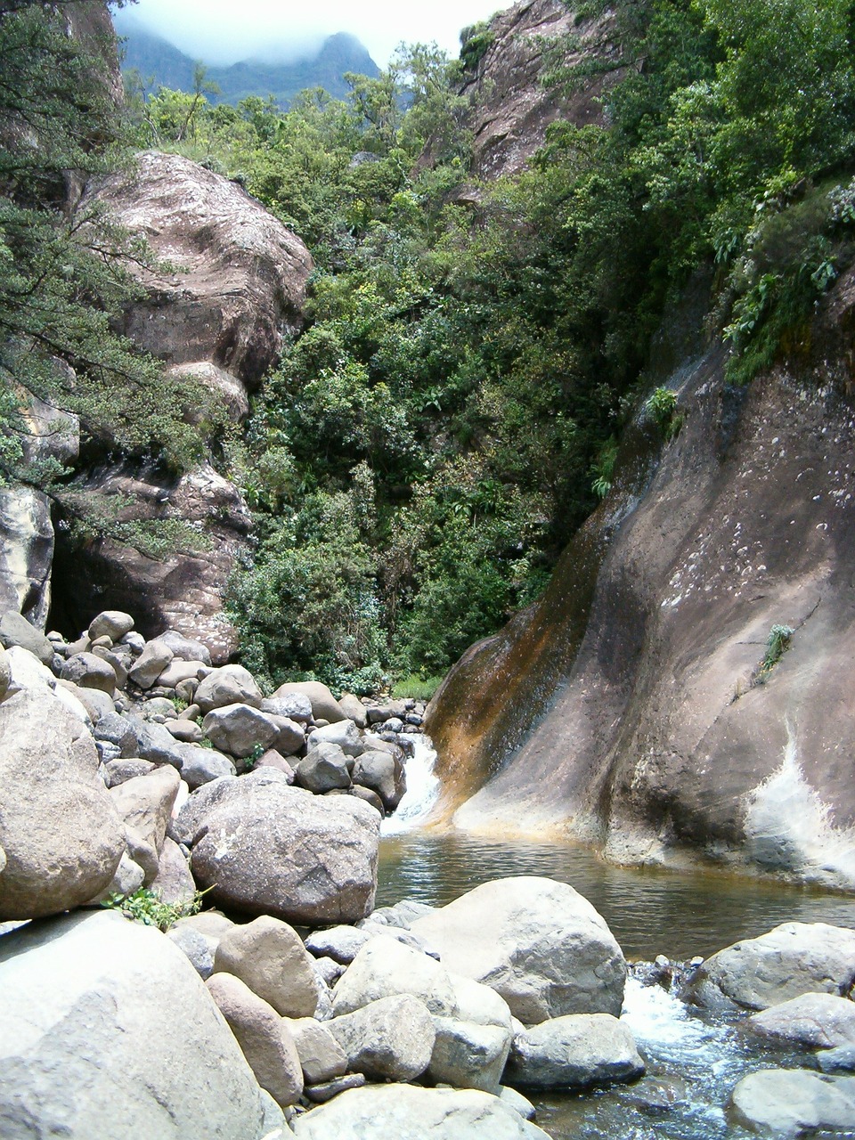 Drakenso Kalnai, Slėnis, Gorge, Pietų Afrika, Akmenys, Rokas, Akmenukas, Gamta, Nemokamos Nuotraukos,  Nemokama Licenzija