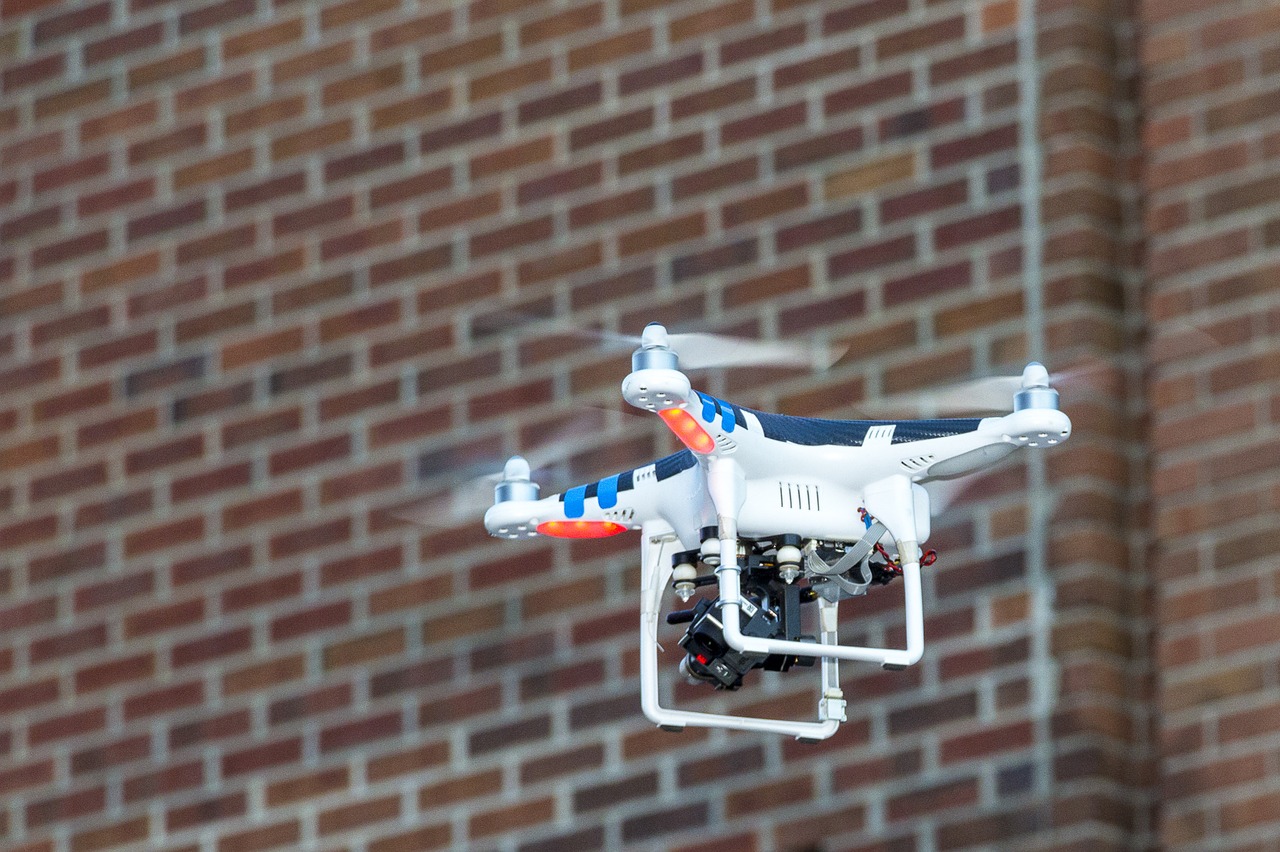 Drone, Plytų Siena, Skraidantis, Nemokamos Nuotraukos,  Nemokama Licenzija