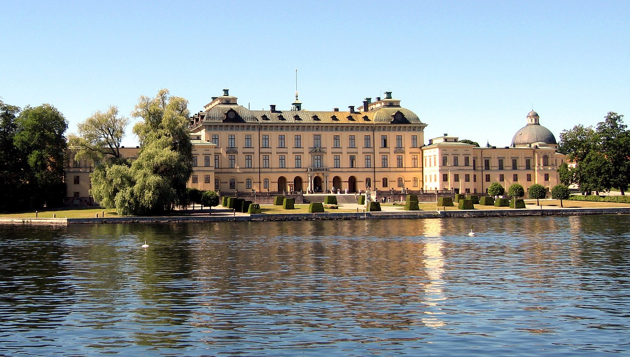 Drottningholm Rūmai,  Gyvenamoji Vieta,  Karališkoji Šeima,  Monarchija,  Švedija,  Architektūra,  Stockholm,  Lovön,  Sala,  Vanduo