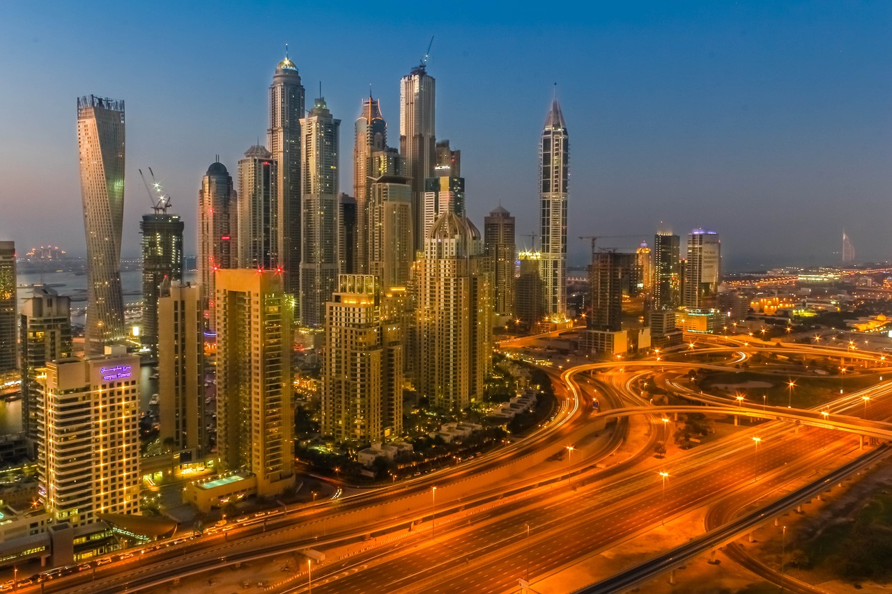 Dubai, Emiratai, Žemyn, Pastatas, Dangus, Miesto Panorama, Dangoraižis, Naktis, Žibintai, Nemokamos Nuotraukos