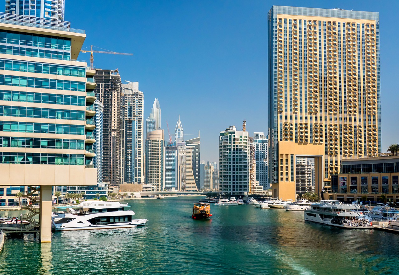 Dubai, Marina, Dubai Marina, Architektūra, Pastatas, Dangoraižis, Miestas, Dangoraižiai, Dubajus, Šiukšlių