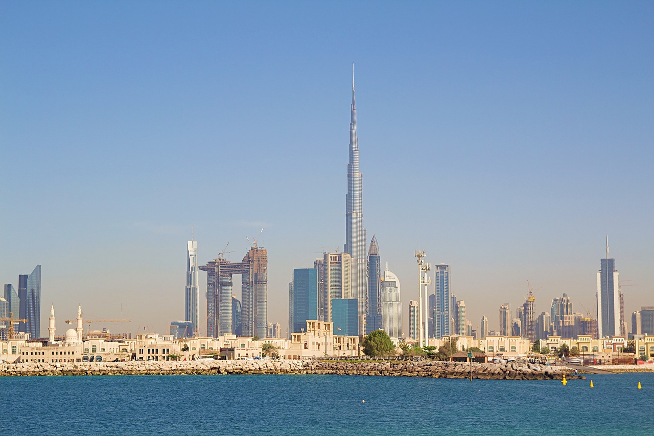 Dubajus,  Skyline,  Dangoraižis,  Kontūrai Dubai,  Architektūra,  Miestas,  Dangoraižiai,  Statyba,  Didelis Miestas,  Modernus Aukštybiniai Pastatai