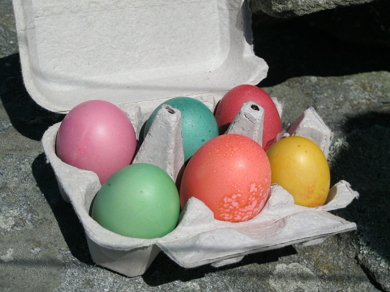 Velykų Kiaušiniai, Spalvoti Kiaušiniai, Atostogos, Velykos, Tradicija, Dažyti Kiaušiniai, Pavasaris, Dažyti Kiaušiniai, Nemokamos Nuotraukos,  Nemokama Licenzija