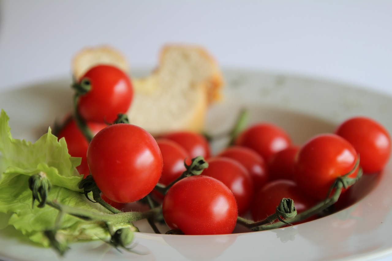 Valgyti, Pomidorai, Maistas, Salotos, Daržovės, Raudona, Frisch, Vitaminai, Vorspeisen Duona, Nemokamos Nuotraukos