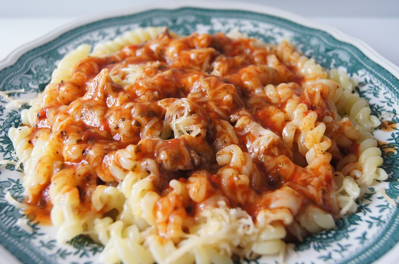 Valgymas, Spagečiai, Makaronai, Pomidorų Padažas, Vakarienė, Spageti Bolognese, Virimo, Italų Patiekalas, Spiralė, Nemokamos Nuotraukos