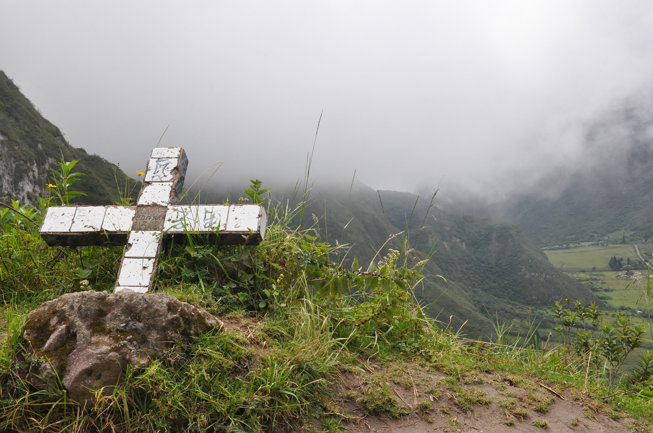 Ecuador, Pululahua, Krateris, Kruzas, Kalnas, Kraštovaizdis, Gamta, Debesys, Solo, Rūkas