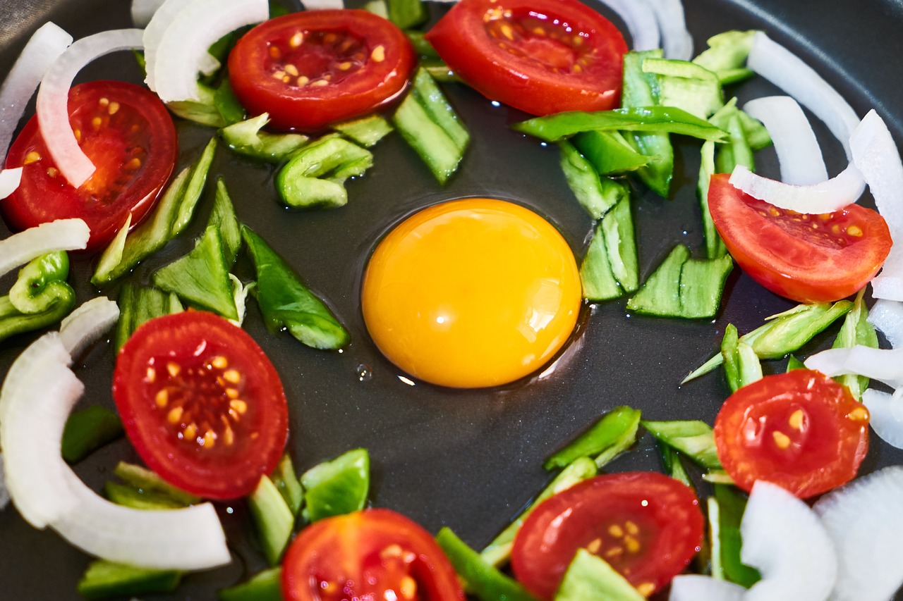 Kiaušinis,  Daržovių,  Pomidorų,  Omletas,  Svogūnai,  Makro,  Sveiki,  Dieta,  Gražus,  Duomenys