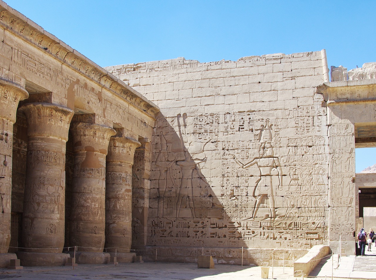 Egiptas,  Tėbai,  Medinet Habu-,  Šventykla,  Hieroglifai,  Ofortai,  Faraonas,  Kolonada,  Architektūra,  Archeologija
