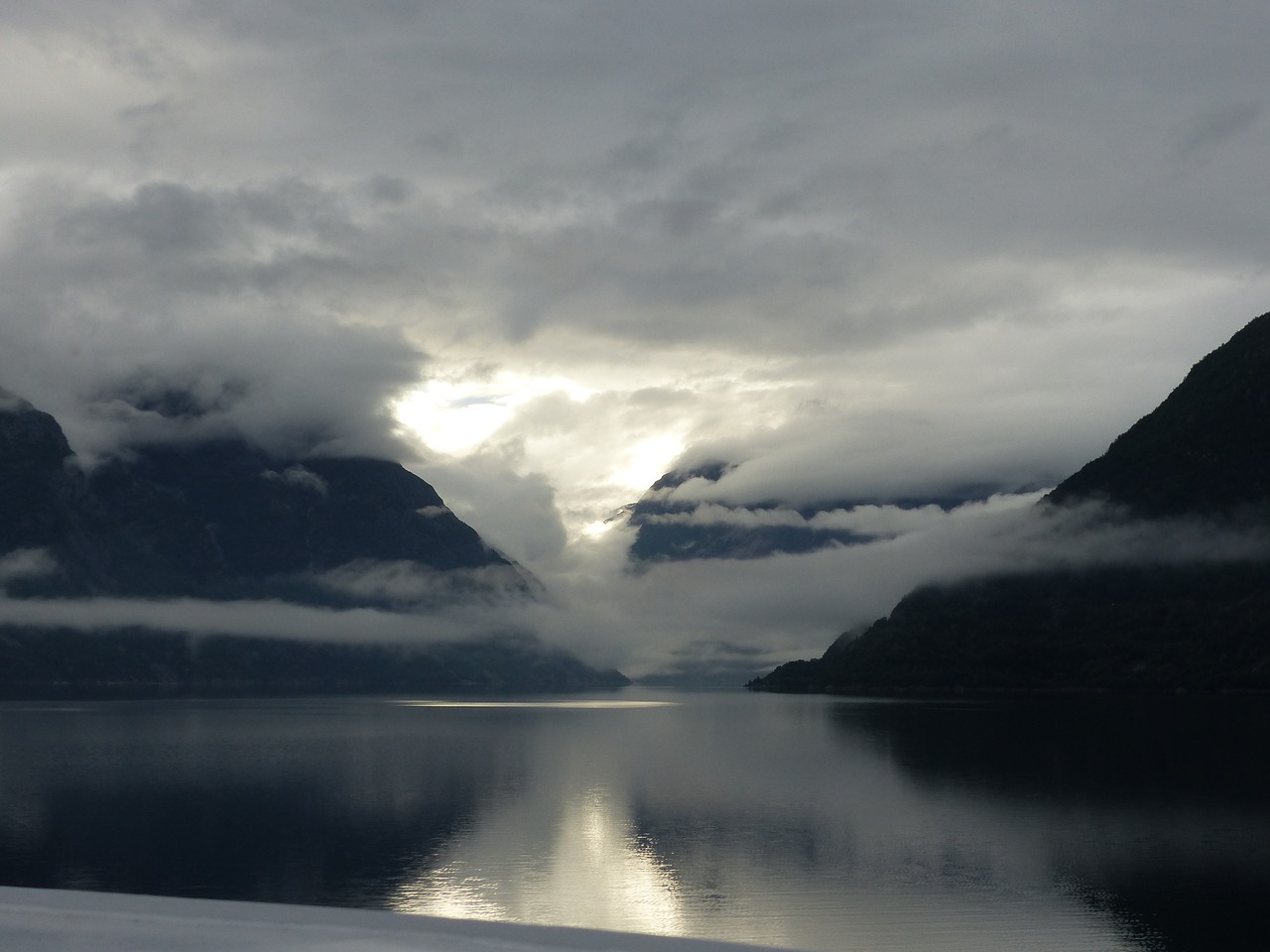 Eidfjord, Norvegija, Fjordai, Debesys, Aušra, Nemokamos Nuotraukos,  Nemokama Licenzija