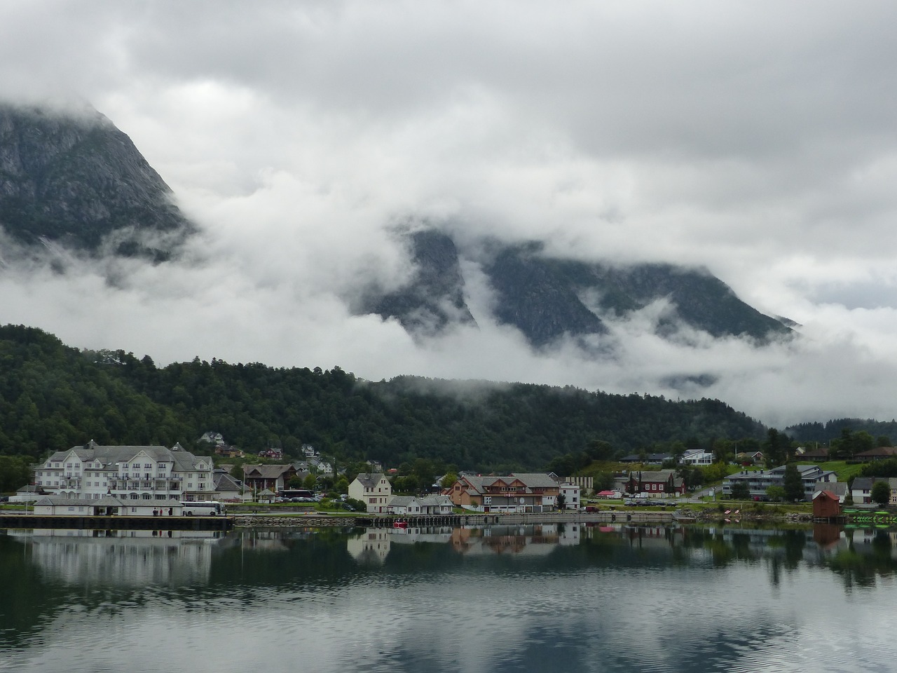 Eidfjord, Norvegija, Fjordai, Debesys, Aušra, Nemokamos Nuotraukos,  Nemokama Licenzija
