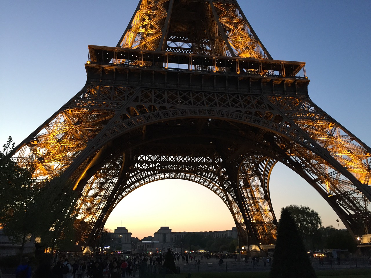 Eifelio Bokštas, Paris, Vakaras, Prancūzų Kalba, Architektūra, Kelionė, Vaizdingas, Miesto Panorama, Struktūra, Istorinis