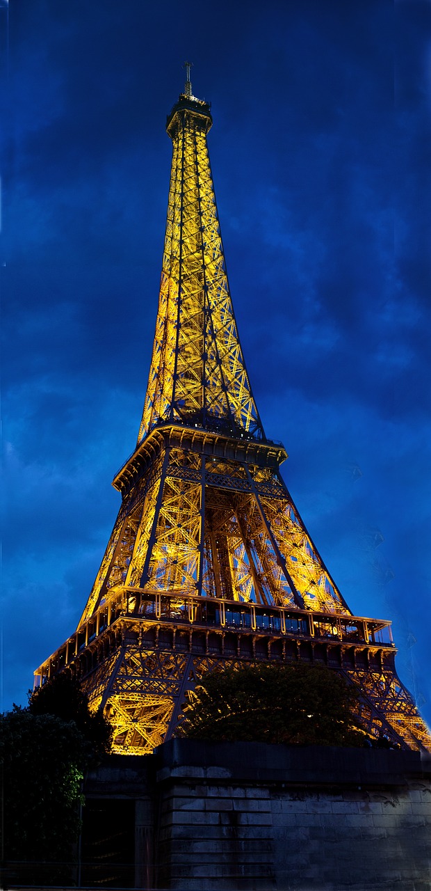 Eifelio Bokštas, Paris, France, Dusk, Apšviesta, Orientyras, Architektūra, Prancūzų Kalba, Europa, Turizmas