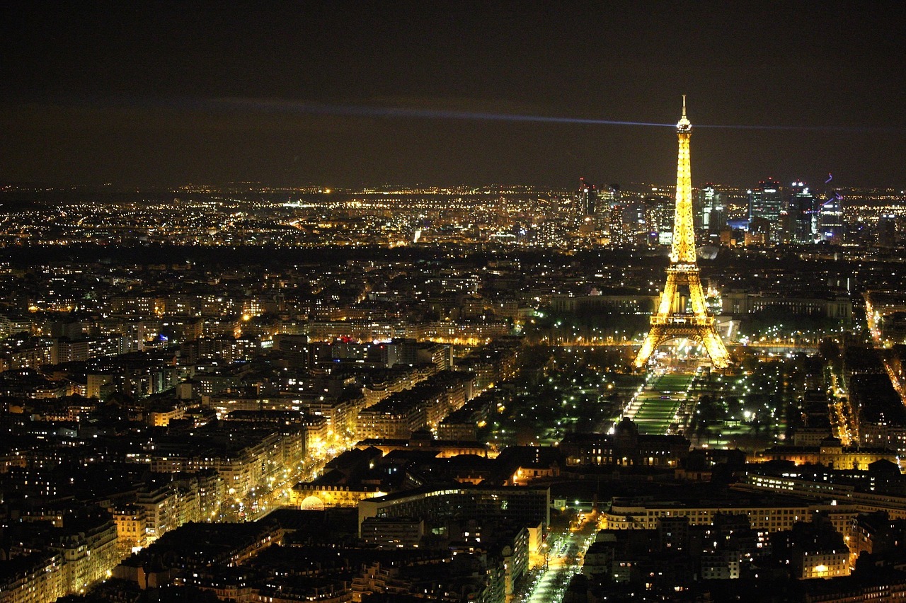 Eifelio Bokštas, Paris, Paminklas, Naktis, Simbolis, Struktūra, Miesto Panorama, Orientyras, Šviesa, Švyturys