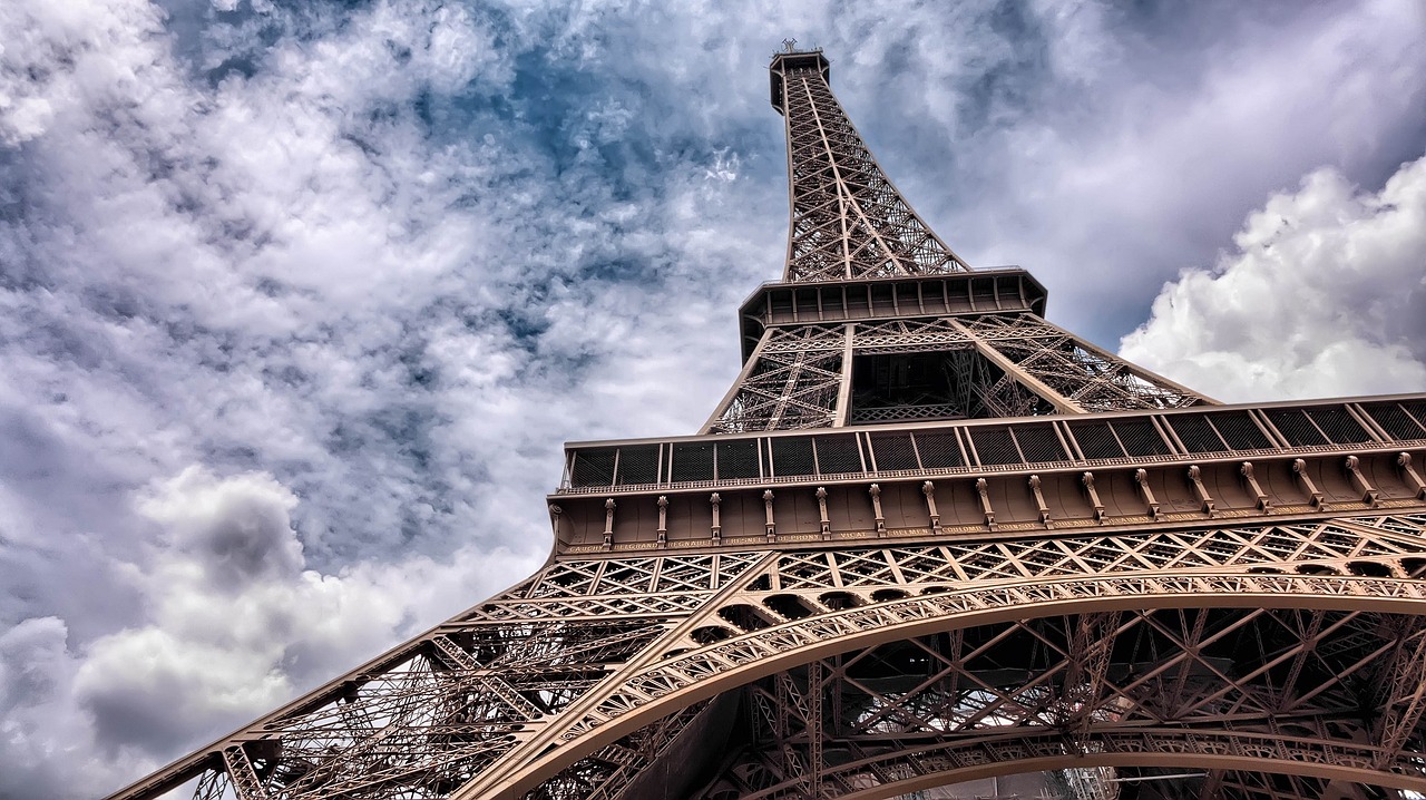 Eifelio Bokštas, Paris, Paminklas, Simbolis, Debesys, Dangus, Struktūra, Miesto Panorama, Orientyras, Architektūra
