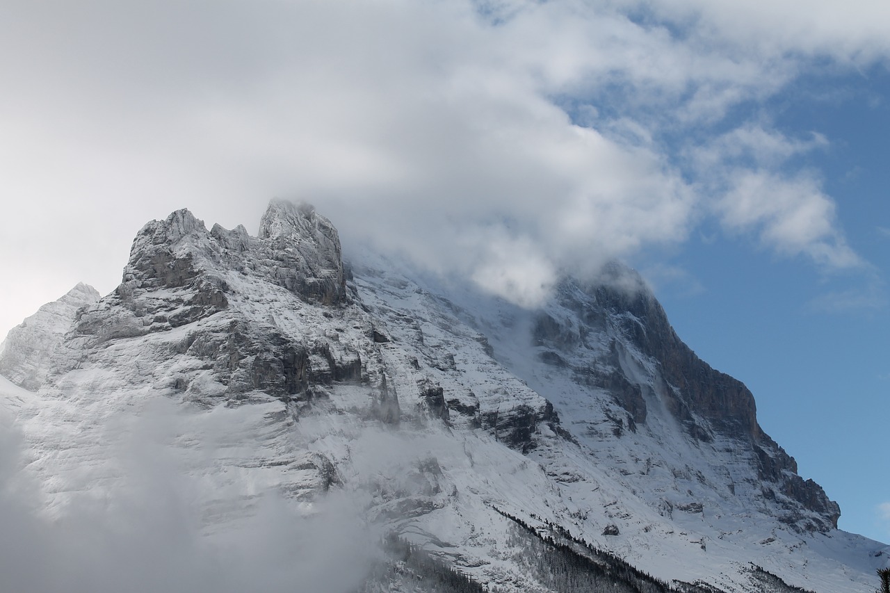 Eigeris, Kalnas, Debesys, Kontrastas, Alpių, Šveicarija, Šiaurinė Siena, Grindelwald, Nemokamos Nuotraukos,  Nemokama Licenzija