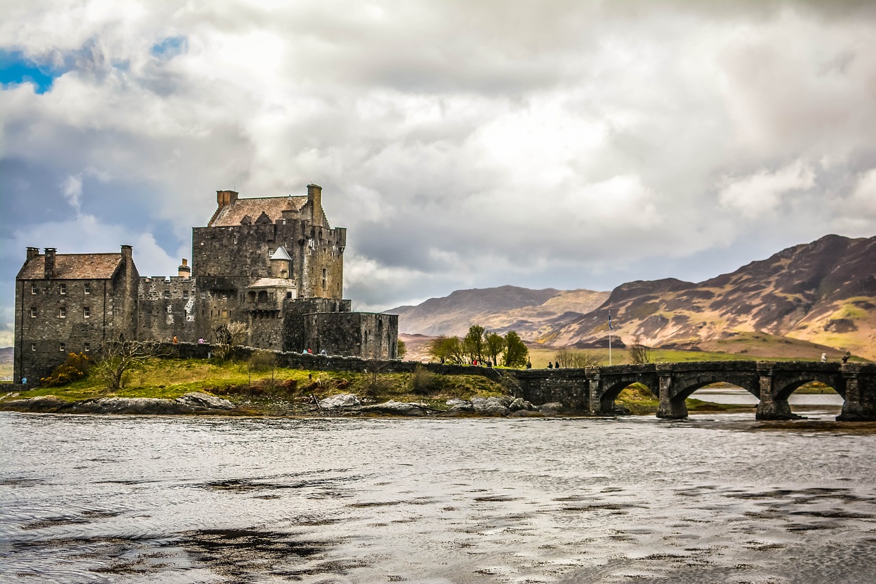 Eilean Donan Pilis,  Škotija,  Kraštovaizdis,  Aukštumos,  Viduramžių,  Vandens,  Mūro,  Žymus Objektas,  Senovės,  Tvirtovė