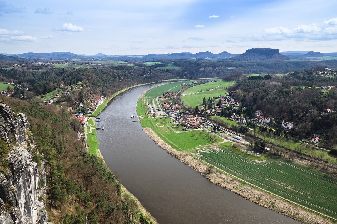 Elbe, Upė, Elbe Smiltainio Kalnai, Vanduo, Kraštovaizdis, Gamta, Bastionai, Saksonijos Šveicarija, Upės Kraštovaizdis, Gamtos Parkas