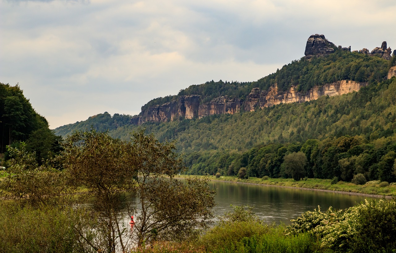 Elbe, Elbe Slėnis, Gamta, Kraštovaizdis, Upė, Elbe Smiltainio Kalnai, Vokietija, Saksonija, Saksonijos Šveicarija, Upės Kraštovaizdis