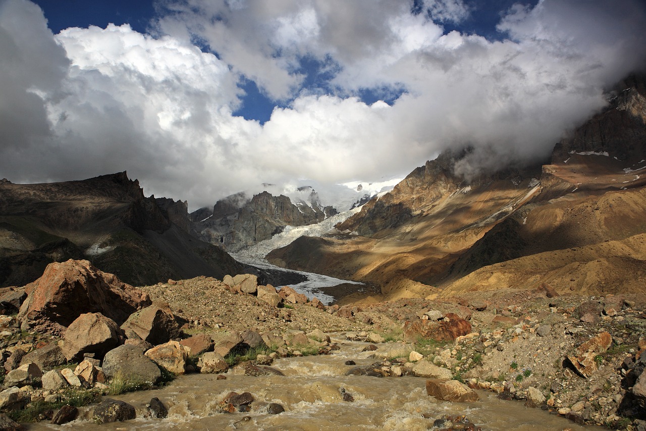 Elbrus, Kalnas, Debesys, Aukštis, Alpinizmas, Sniegas, Saulė, Alpinizmas, Kraštovaizdis, Akmenys