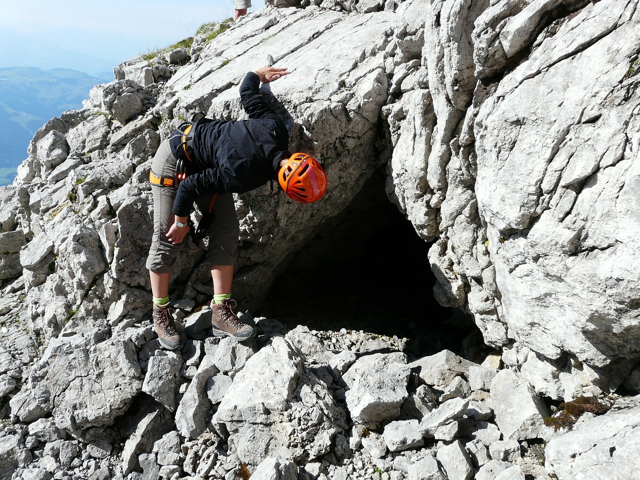 Avarinė Būstinė, Urvas, Bivouac Vieta, Bivouac, Alpinistas, Giliai, Tamsi, Atrodo, Patikrinti, Testas