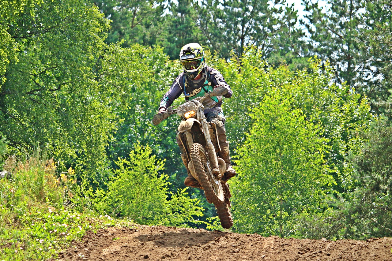 Enduro, Motokroso, Motociklas, Dirtbike, Sportininkai, Lenktynės, Smėlis, Motociklų Sportas, Kirsti, Šokinėti