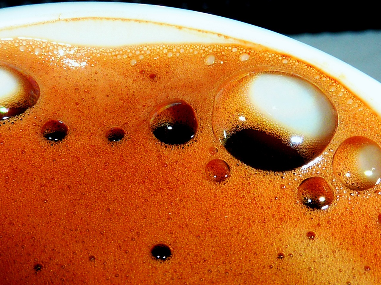 Espresso, Kaffee, Naudos Iš, Kava, Gerti, Putos, Taurė, Aromatas, Kavinė, Kavos Pupelės