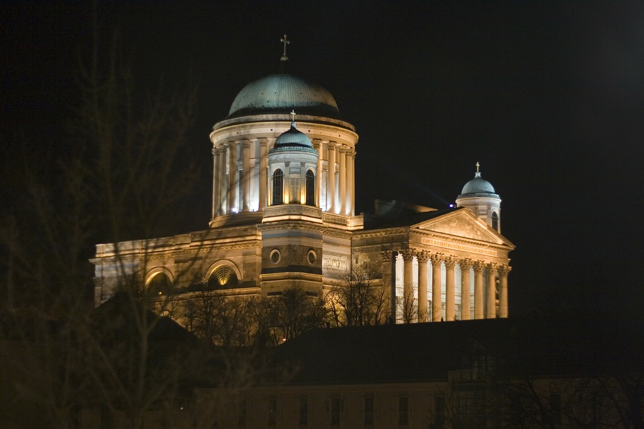 Esztergom, Bazilika, Bažnyčia, Baziliko Katedra, Katalikų, Nemokamos Nuotraukos,  Nemokama Licenzija