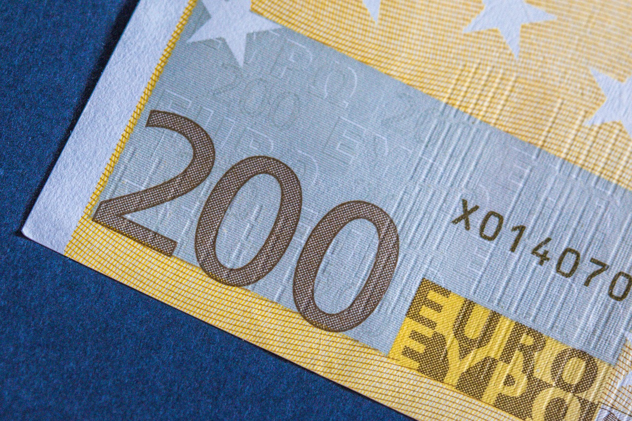 Euras, Pinigai, Valiuta, Dolerio Kupiūra, Banknotas, Finansai, 200 Eurų, Sąskaitą, Sutaupyti, Dovanos