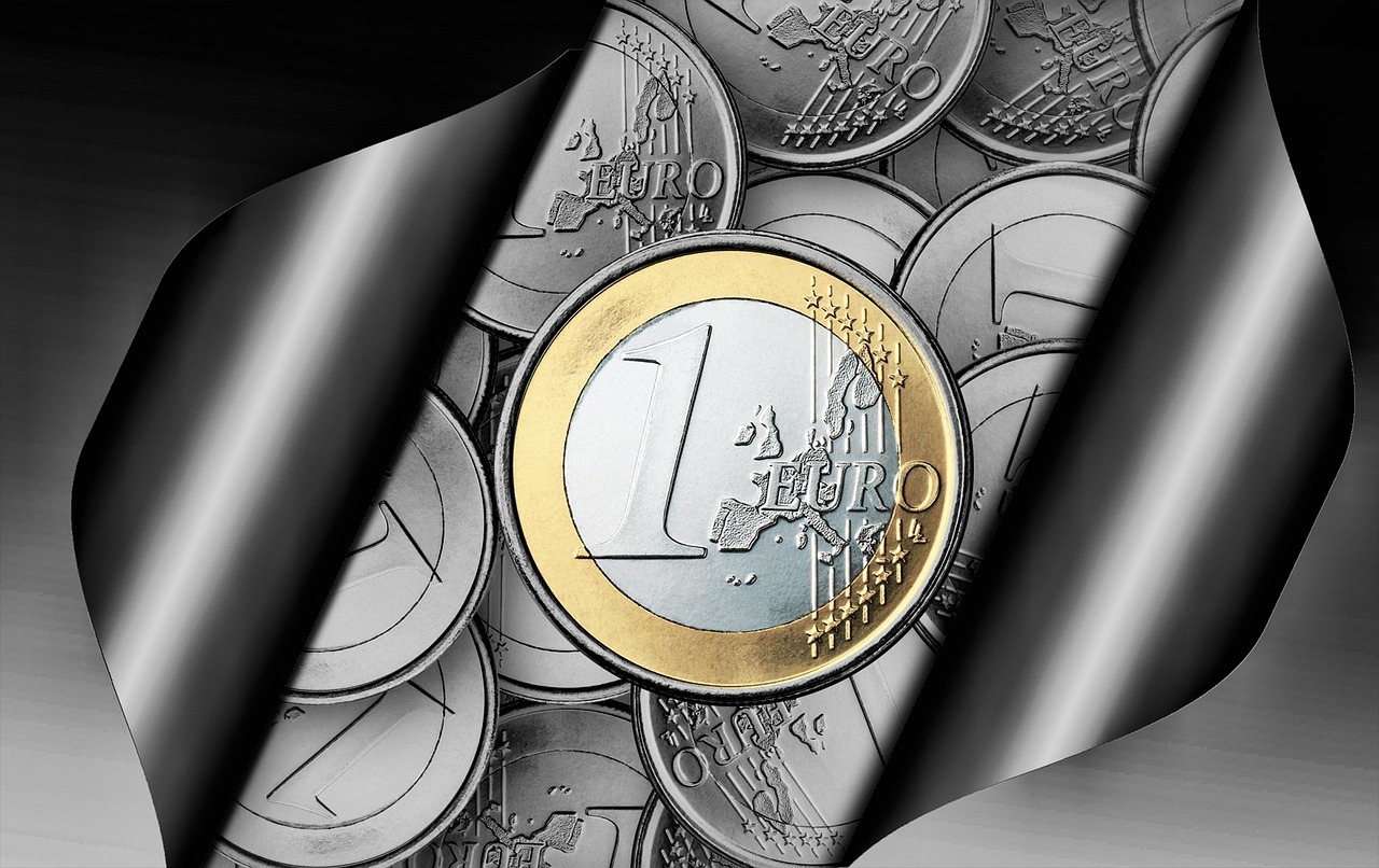 Euras, Pinigai, Valiuta, Monetos, Specie, Metalas, Metaliniai Pinigai, Finansai, Blizgantis, € Moneta