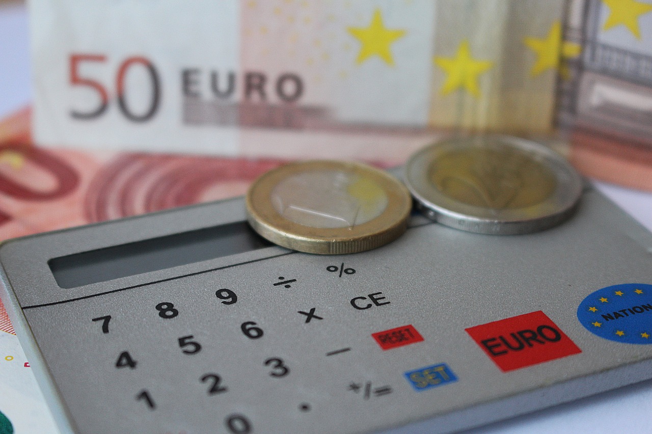 Euras, Suskaičiuoti, Skaičiuotuvas, Dolerio Kupiūra, Monetos, Kaip Apskaičiuoti, Nemokamos Nuotraukos,  Nemokama Licenzija