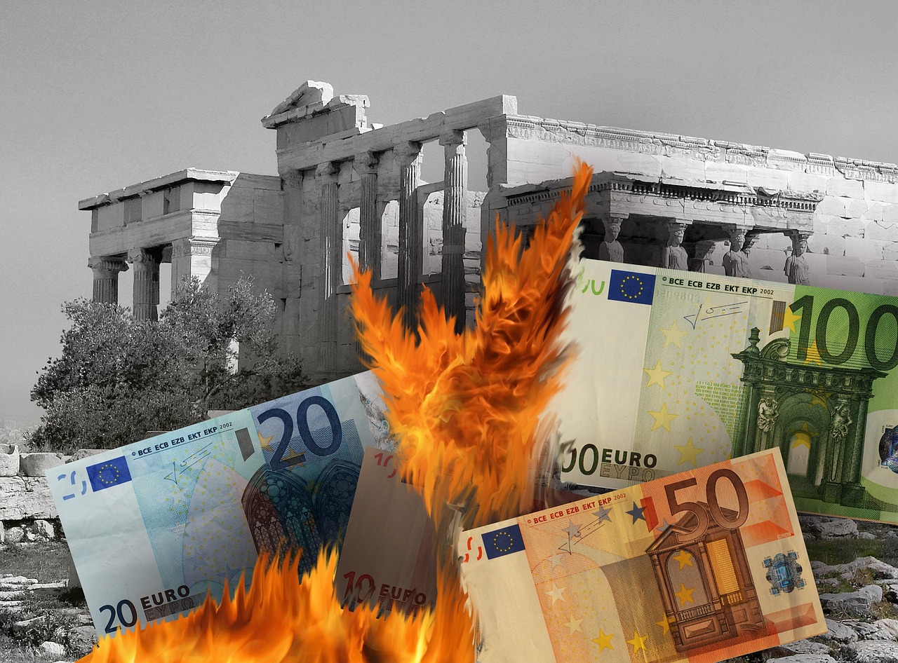 Euras,  Graikija,  Euro Krizė,  Infliacija,  Ekonominė Krizė,  Pinigų Sąjunga,  Nusidėvėjimas,  Europos Centrinis Bankas,  Skolos,  Finansai