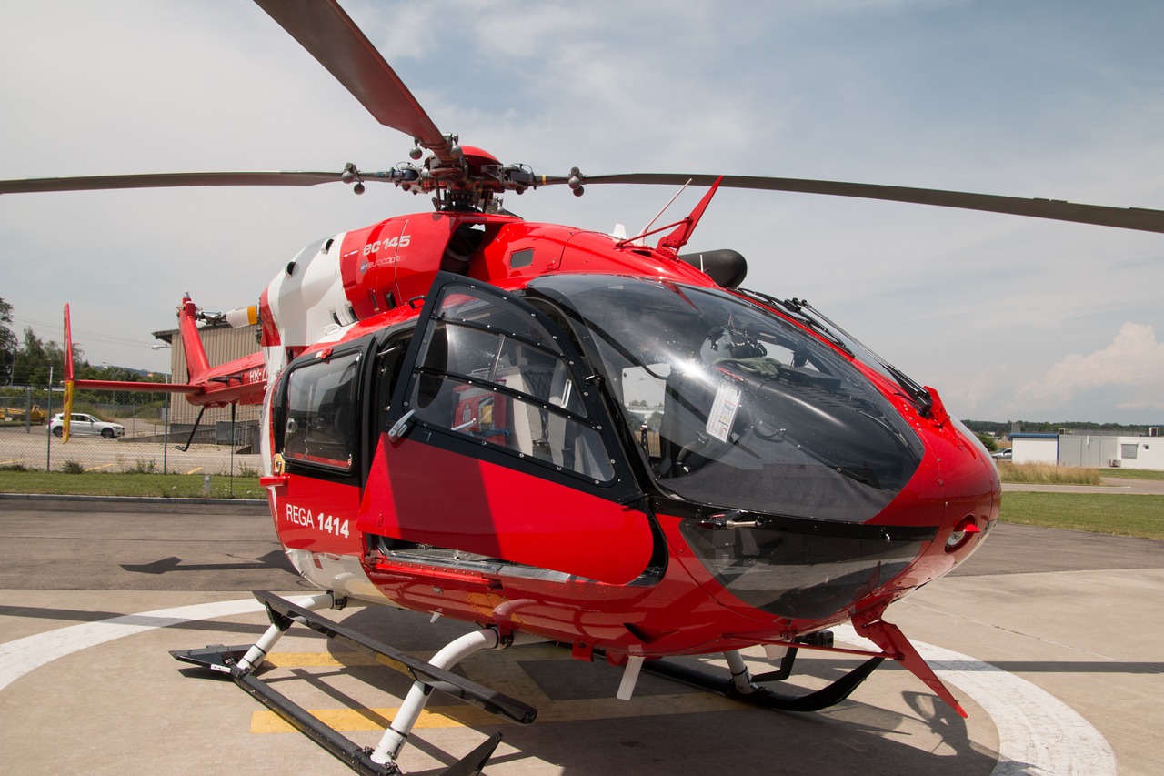 Eurocopter, 145, Ec145, Sraigtasparnis, Raudona, Uždaryti, Gelbėjimo Sraigtasparnis, Rotoriaus Geležtės, Skristi, Greitosios Pagalbos Paslaugos