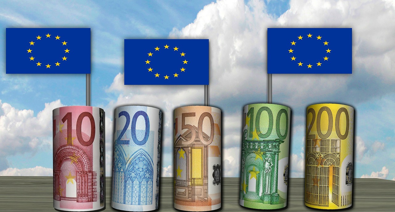 Euras, Banknotai, Vėliava, Europa, Pinigai, Valiuta, Vėliavos, Eu, Europietis, Valiutos Krizė