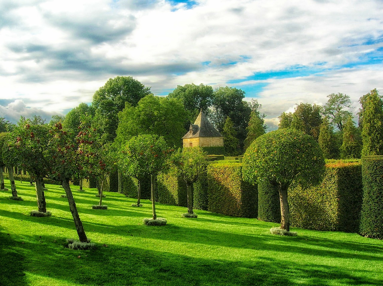 Eyrignac Dvaro Sodai, Dordogne, France, Vasara, Pavasaris, Medžiai, Augalai, Lapija, Gėlės, Gamta