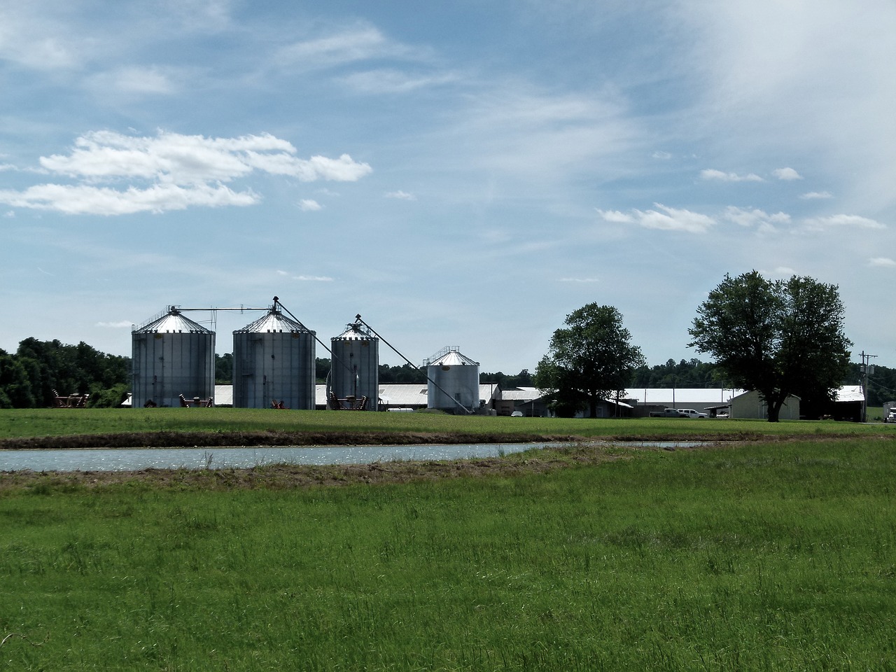 Ūkis,  Silo,  Žemdirbystė,  Kaimo,  Medžiai,  Vaizdingas,  Kraštovaizdis, Nemokamos Nuotraukos,  Nemokama Licenzija