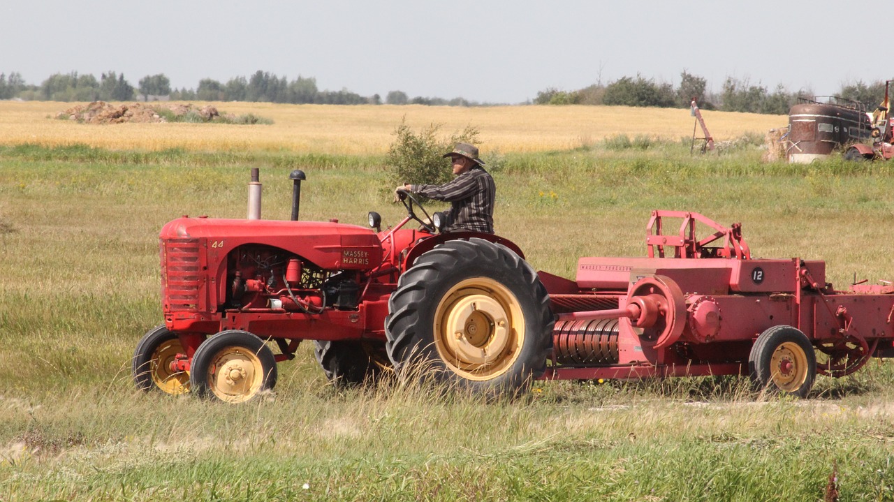 Ūkis,  Ūkininkas,  Traktorius,  Vintage,  Mašinos, Nemokamos Nuotraukos,  Nemokama Licenzija