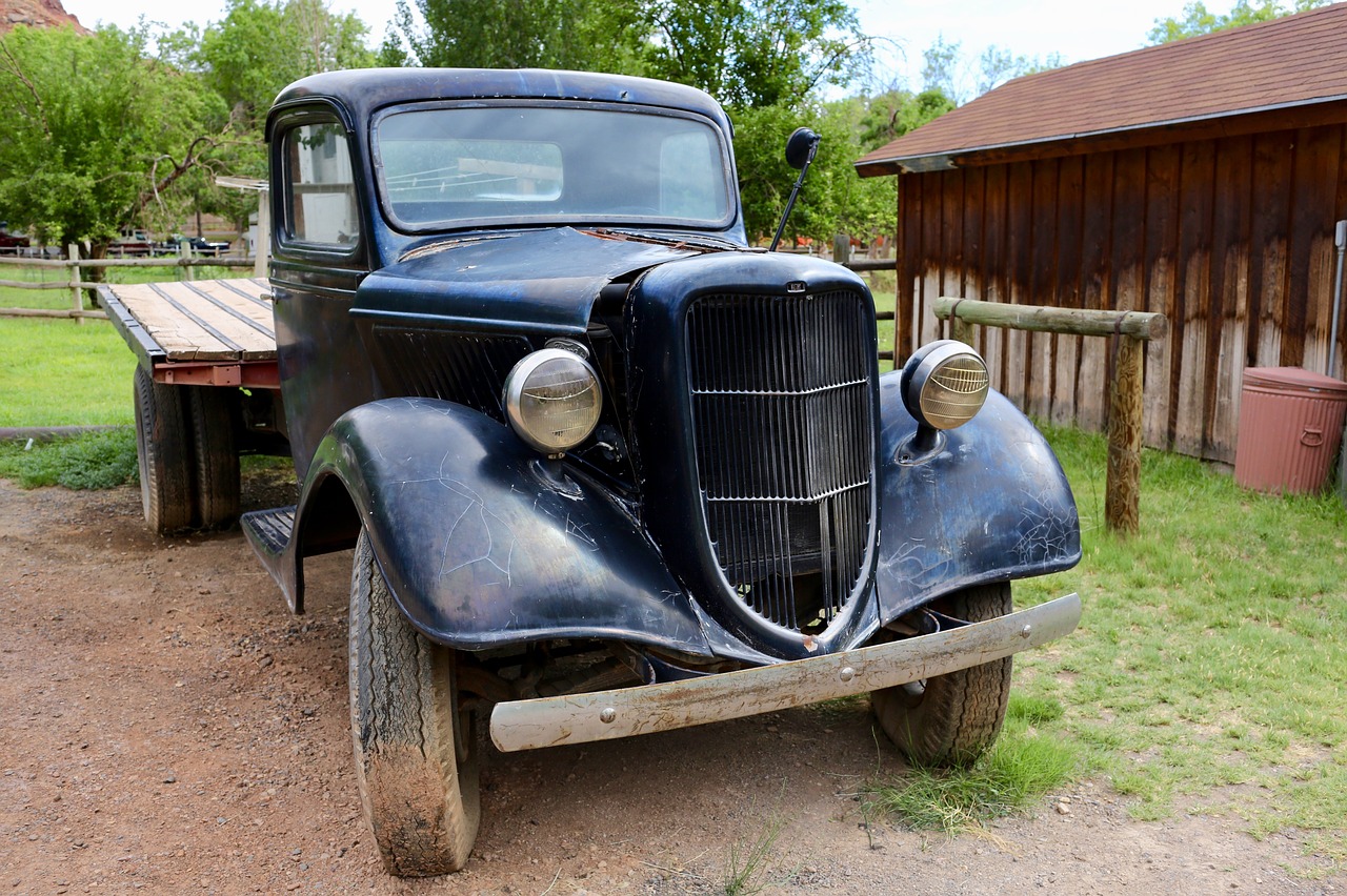 Ūkio Vilkikas, Vintage, Retro, Senovinis, Senas, Automobilis, Automobiliai, Transporto Priemonė, Transportas, Automobilis