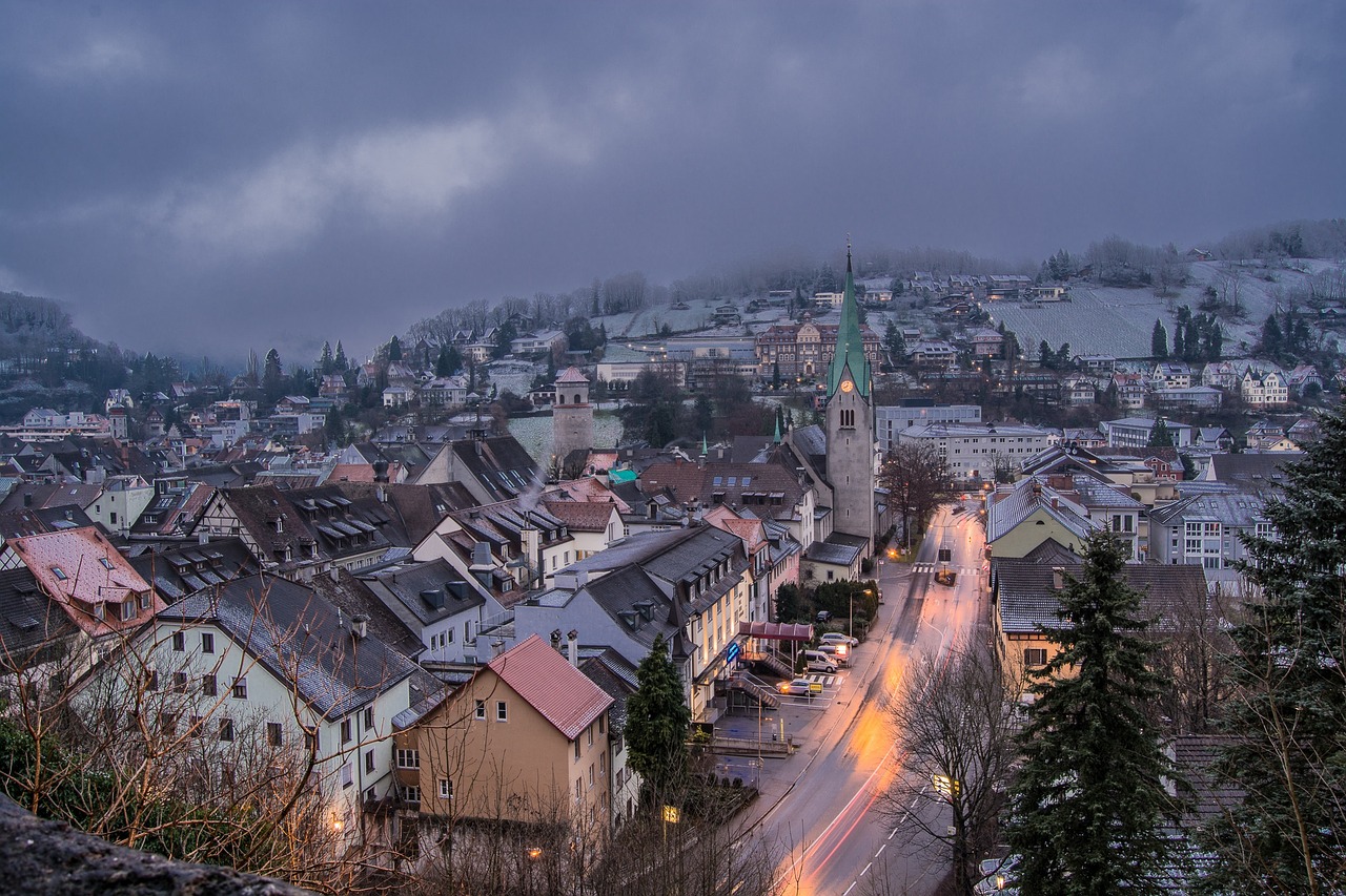 Feldkirchas, Miestas, Žiema, Sniegas, Namai, Snieguotas, Šaltas, Žiemą, Kalėdos, Žiemos Naktį